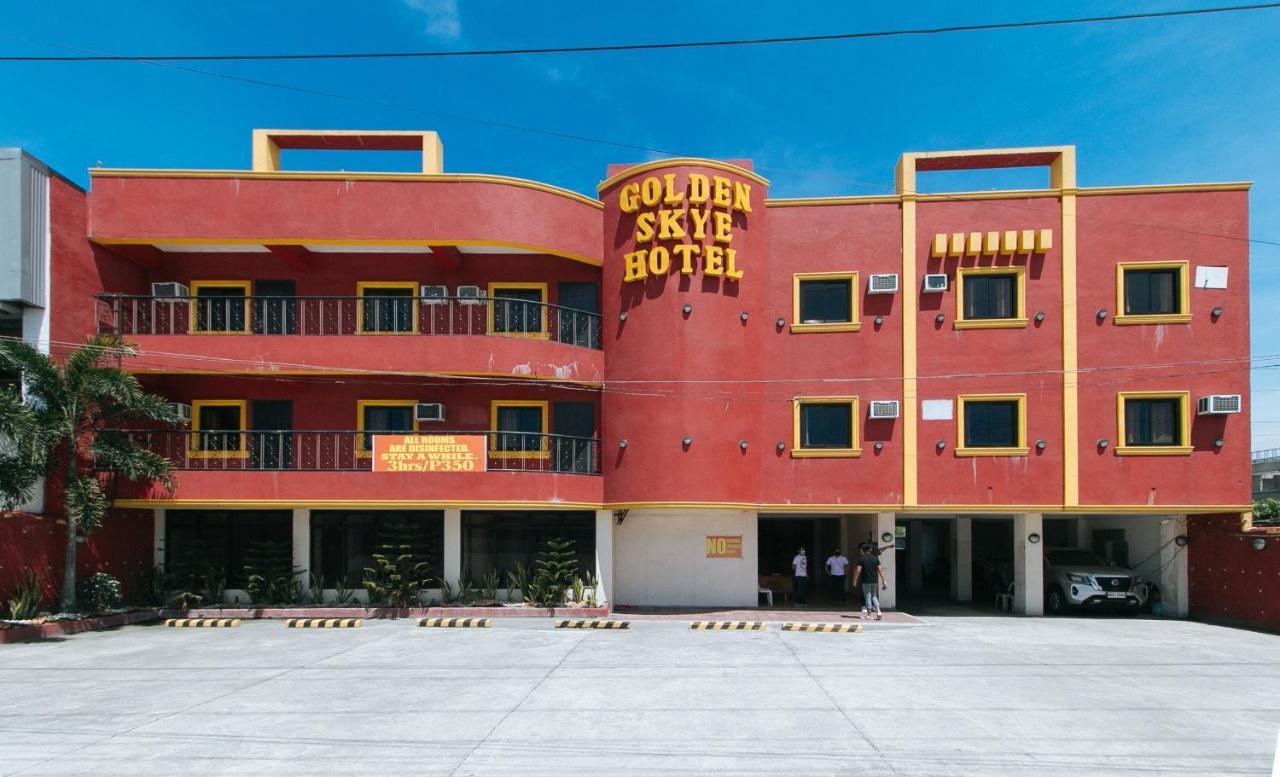 Reddoorz @ Golden Skye Hotel Guagua Extérieur photo