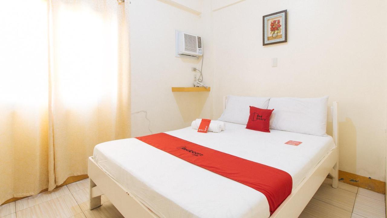 Reddoorz @ Golden Skye Hotel Guagua Extérieur photo