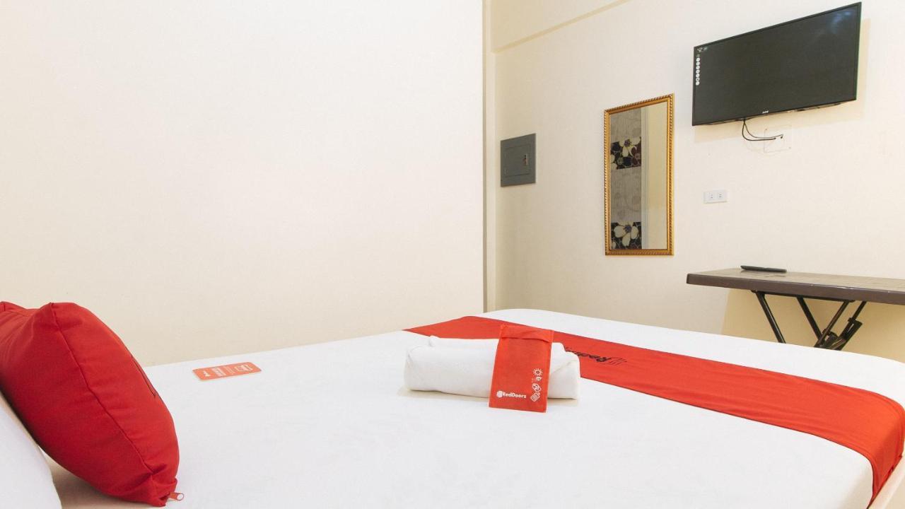 Reddoorz @ Golden Skye Hotel Guagua Extérieur photo