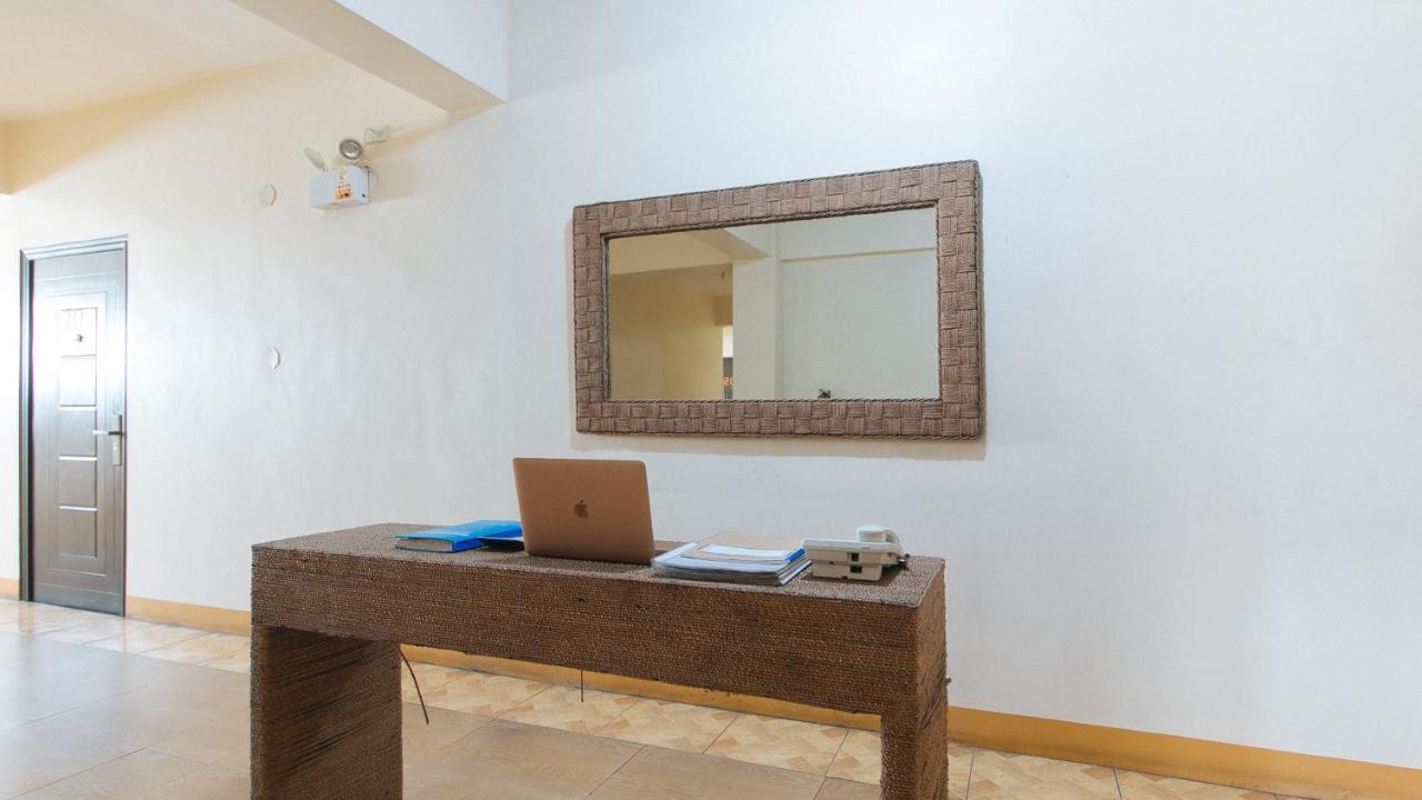 Reddoorz @ Golden Skye Hotel Guagua Extérieur photo