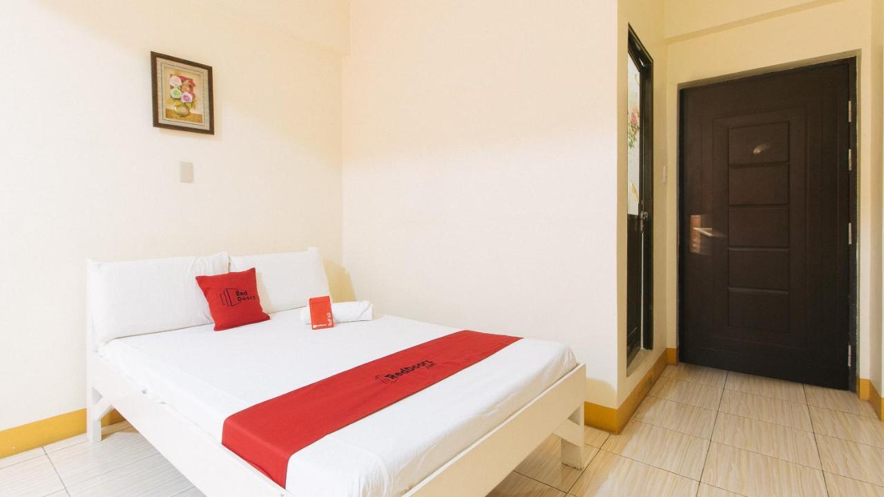 Reddoorz @ Golden Skye Hotel Guagua Extérieur photo