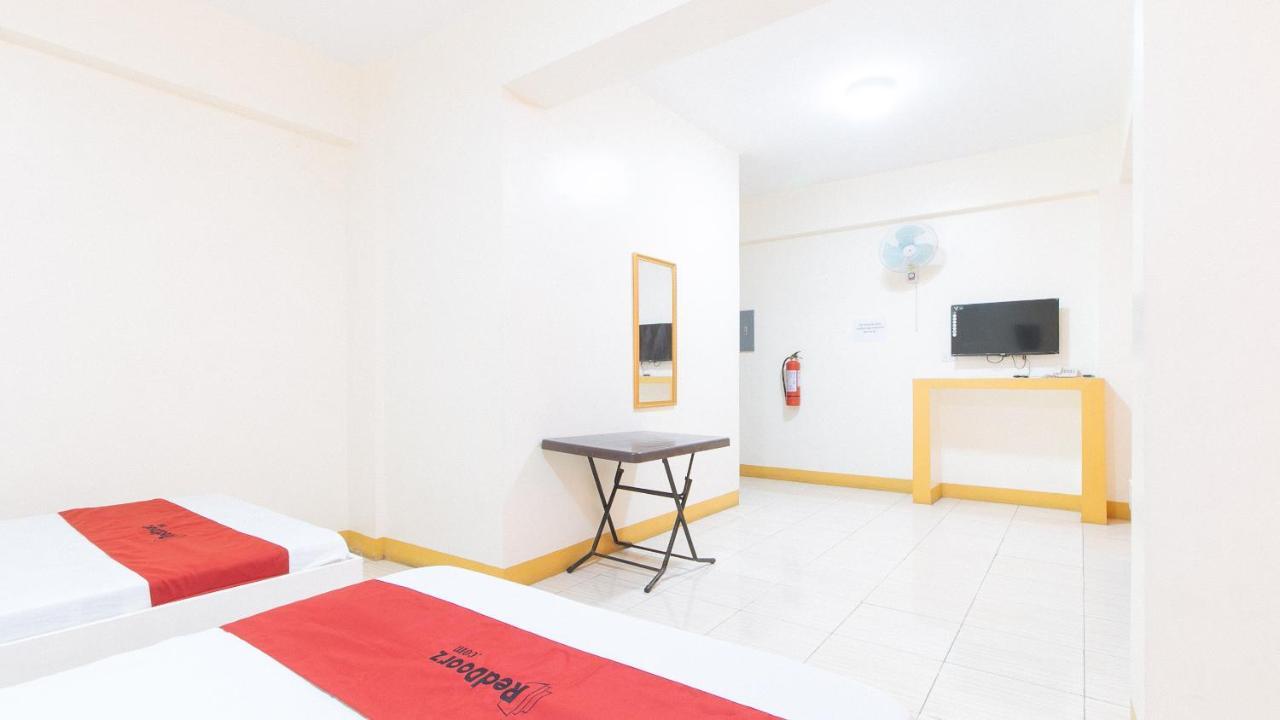 Reddoorz @ Golden Skye Hotel Guagua Extérieur photo