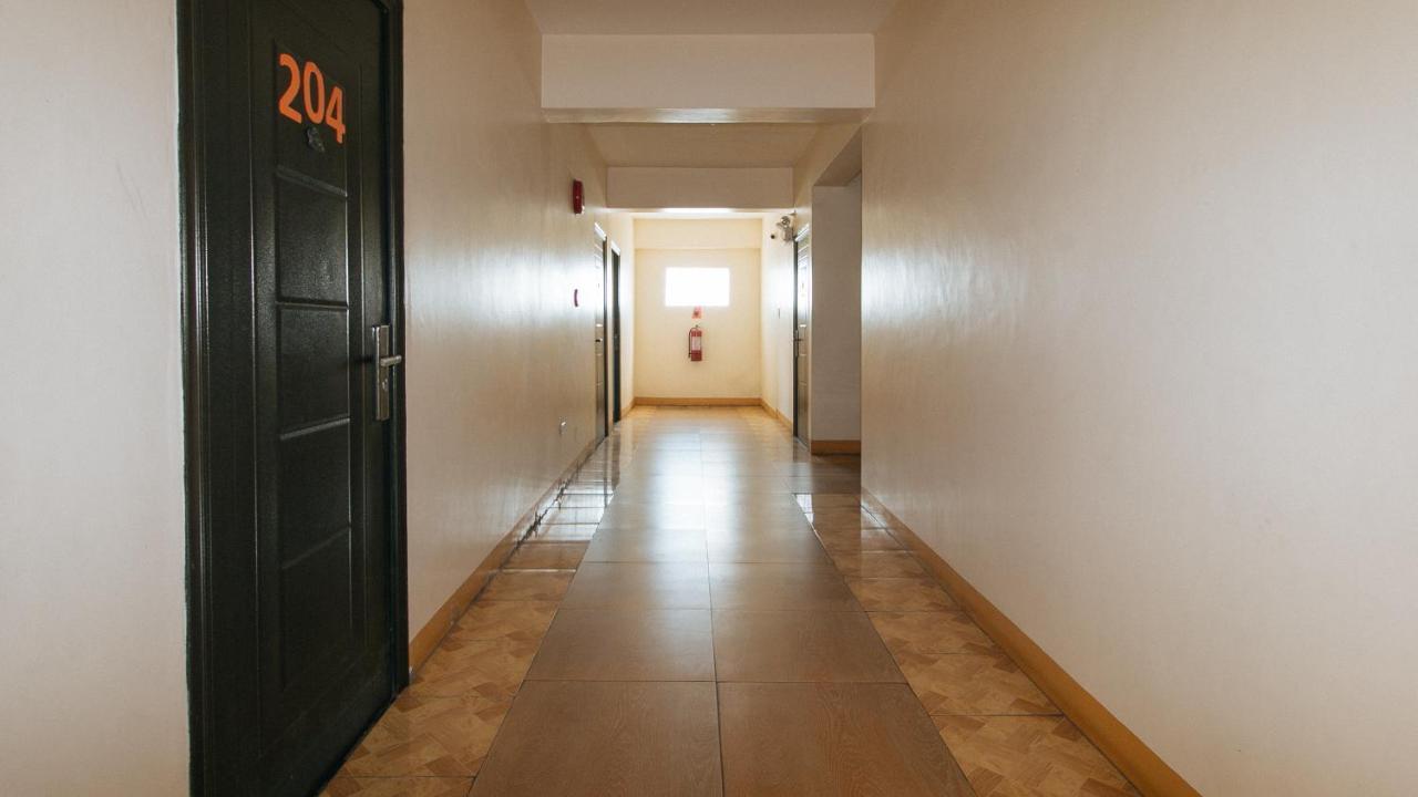 Reddoorz @ Golden Skye Hotel Guagua Extérieur photo
