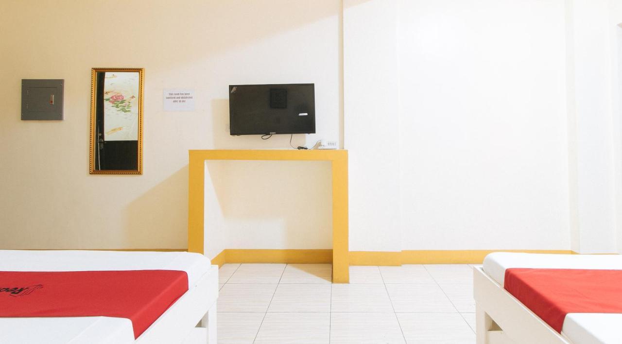 Reddoorz @ Golden Skye Hotel Guagua Extérieur photo