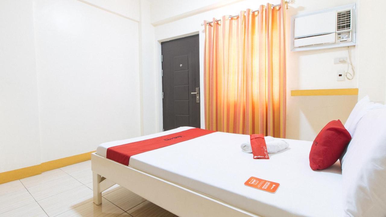 Reddoorz @ Golden Skye Hotel Guagua Extérieur photo