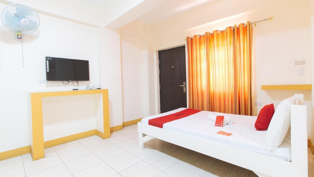 Reddoorz @ Golden Skye Hotel Guagua Extérieur photo